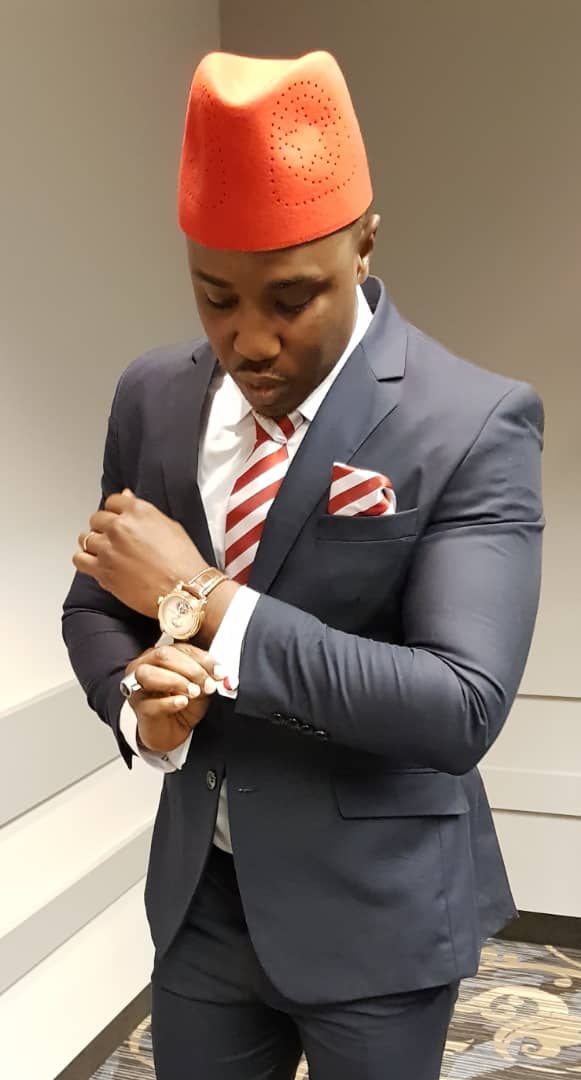 L'incontournable de "ZIK FEELING" Cheikh Sarr importe son look à Montréal avec JOKO ART.