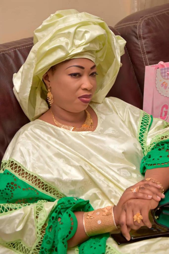 Voici Sokhna Fatou Binetou Pouye, l'épouse de Serigne Abdou Karim Mbacké Voici Sokhna Fatou Binetou Pouye, l'épouse de Serigne Abdou Karim Mbacké