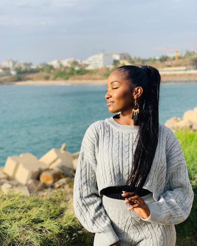 Coumba ,la fille du milliardaire Babacar Ngom dans une tenue splendide qui met en exergue ses belles formes