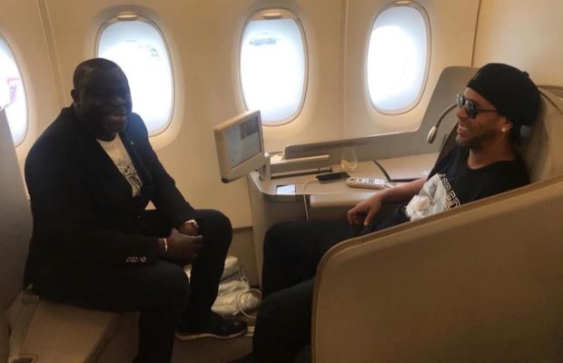 Arrivée de Ronaldinho à Abidjan..Regardez