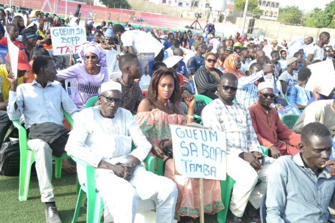En direct du stade Amadou Barry Investiture du candidat de "GUEUM SA BOOP" Bougane Gueye au présidentielle de 2019.