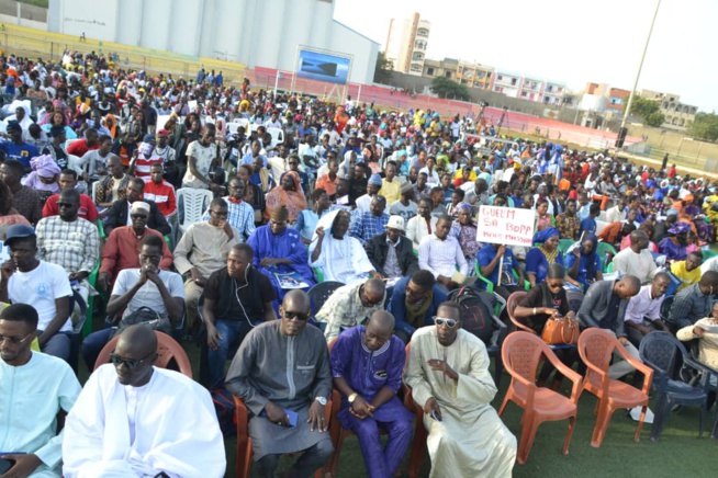 En direct du stade Amadou Barry Investiture du candidat de "GUEUM SA BOOP" Bougane Gueye au présidentielle de 2019.