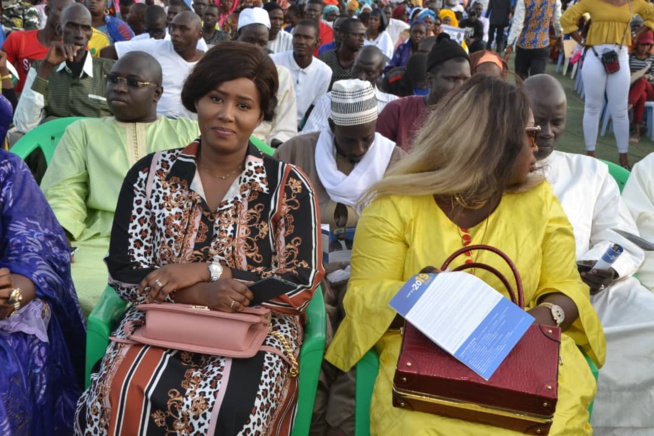 En direct du stade Amadou Barry Investiture du candidat de "GUEUM SA BOOP" Bougane Gueye au présidentielle de 2019.