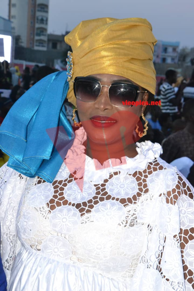 PARI DE LA MOBILISATION RÉUSSI:Les images de l'investiture du candidat de "GUEUM SA BOOP" Bougane Guéye au stade Amadou Barry. PARI DE LA MOBILISATION RÉUSSI:Les images de l'investiture du candidat de "GUEUM SA BOOP" Bougane Guéye au stade Amadou Barry.