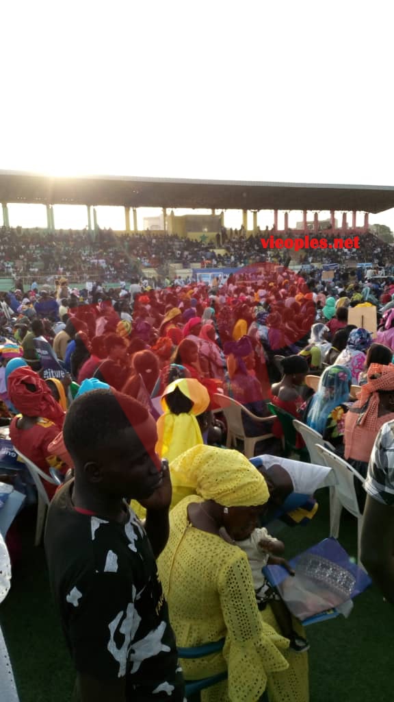 PARI DE LA MOBILISATION RÉUSSI:Les images de l'investiture du candidat de "GUEUM SA BOOP" Bougane Guéye au stade Amadou Barry. PARI DE LA MOBILISATION RÉUSSI:Les images de l'investiture du candidat de "GUEUM SA BOOP" Bougane Guéye au stade Amadou Barry.