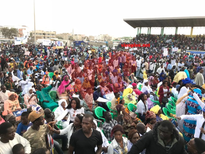 PARI DE LA MOBILISATION RÉUSSI:Les images de l'investiture du candidat de "GUEUM SA BOOP" Bougane Guéye au stade Amadou Barry. PARI DE LA MOBILISATION RÉUSSI:Les images de l'investiture du candidat de "GUEUM SA BOOP" Bougane Guéye au stade Amadou Barry.