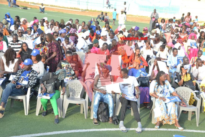 PARI DE LA MOBILISATION RÉUSSI:Les images de l'investiture du candidat de "GUEUM SA BOOP" Bougane Guéye au stade Amadou Barry. PARI DE LA MOBILISATION RÉUSSI:Les images de l'investiture du candidat de "GUEUM SA BOOP" Bougane Guéye au stade Amadou Barry.