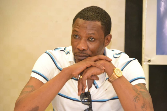 Demba Guisse face à la presse pour présenter son 15eme Etage qui vient de sortir. Demba Guisse face à la presse pour présenter son 15eme Etage qui vient de sortir.