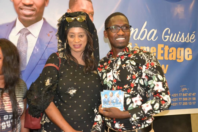 Demba Guisse face à la presse pour présenter son 15eme Etage qui vient de sortir.