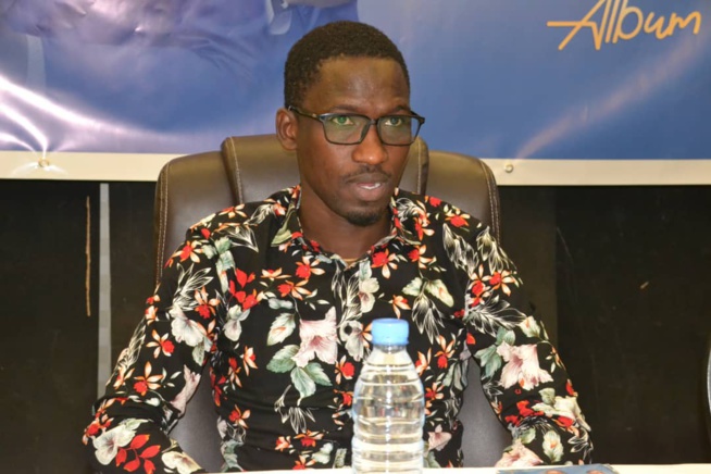 Demba Guisse face à la presse pour présenter son 15eme Etage qui vient de sortir.