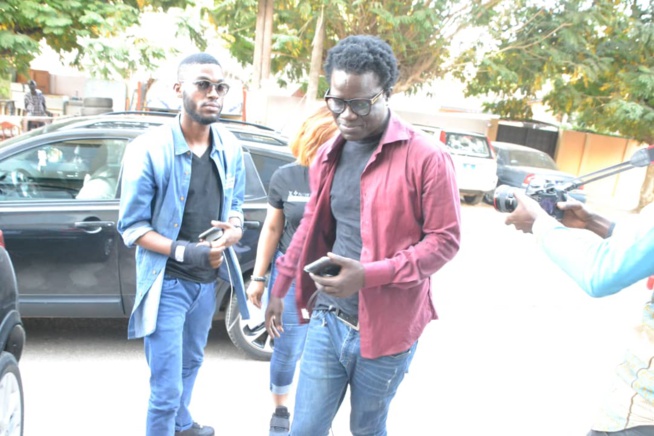 MODE  MUSIK: Arrivés de l'artiste Ivoirienne Josey avec son manager à l'AIBD puis direction chez Adja Ombelico.