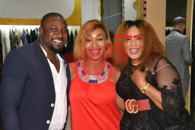 IMAGES: Quand les célébrités se donnent rendez-vous chez Adja OMBELICO à la rencontre de l'artiste Ivoirienne Josey. IMAGES: Quand les célébrités se donnent rendez-vous chez Adja OMBELICO à la rencontre de l'artiste Ivoirienne Josey.