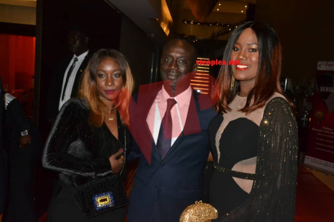 200 IMAGES MODE & MUSIQUE: Adja OMBELICO vient de réussir encore un exploit au Radisson pour la 4eme Éditions. 200 IMAGES MODE & MUSIQUE: Adja OMBELICO vient de réussir encore un exploit au Radisson pour la 4eme Éditions.