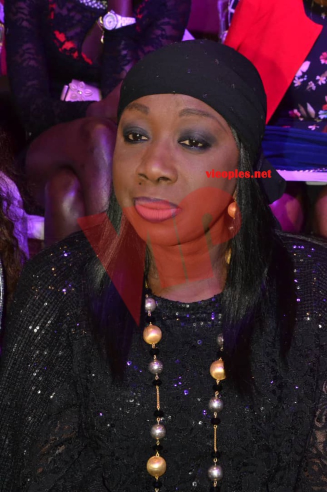 200 IMAGES MODE & MUSIQUE: Adja OMBELICO vient de réussir encore un exploit au Radisson pour la 4eme Éditions. 200 IMAGES MODE & MUSIQUE: Adja OMBELICO vient de réussir encore un exploit au Radisson pour la 4eme Éditions.