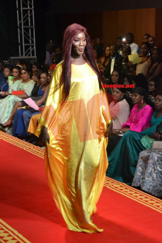 MODE & MUSIQUE: Admirez le défilé de la collection de MATA STYLE au Radisson. MODE & MUSIQUE: Admirez le défilé de la collection de MATA STYLE au Radisson.