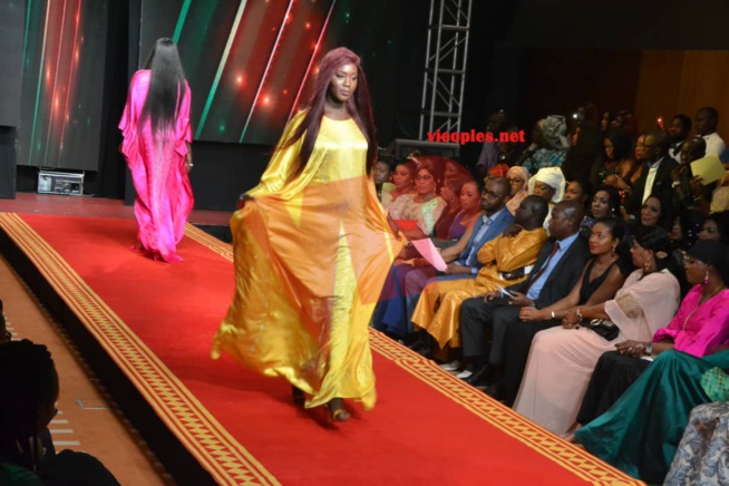 MODE & MUSIQUE: Admirez le défilé de la collection de MATA STYLE au Radisson. MODE & MUSIQUE: Admirez le défilé de la collection de MATA STYLE au Radisson.