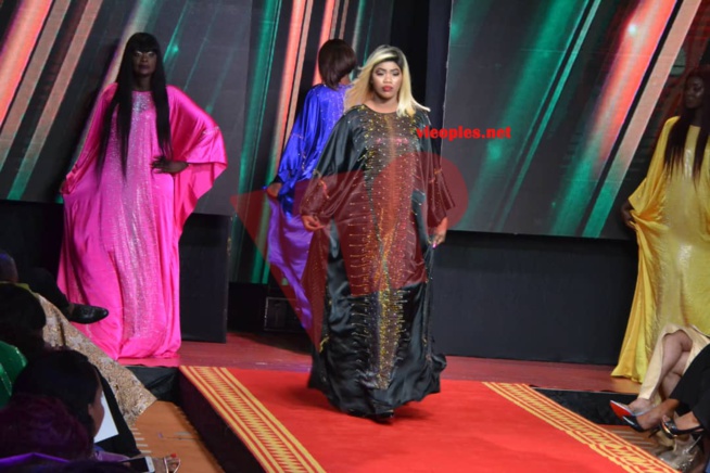 MODE & MUSIQUE: Admirez le défilé de la collection de MATA STYLE au Radisson. MODE & MUSIQUE: Admirez le défilé de la collection de MATA STYLE au Radisson.