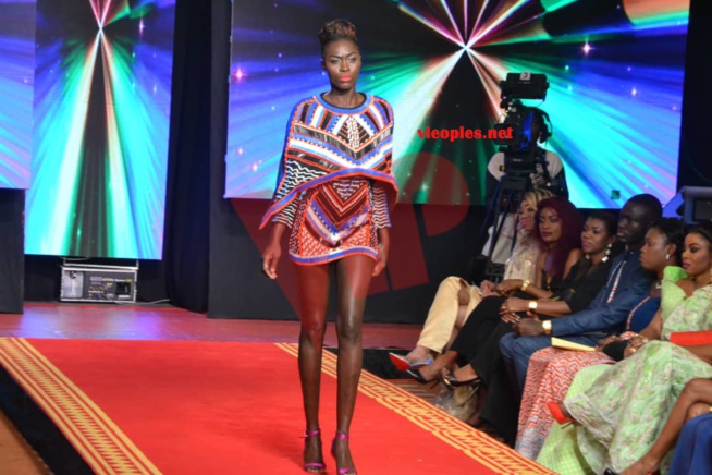 MODE & MUSIQUE: Admirez le défilé de la collection de MATA STYLE au Radisson. MODE & MUSIQUE: Admirez le défilé de la collection de MATA STYLE au Radisson.