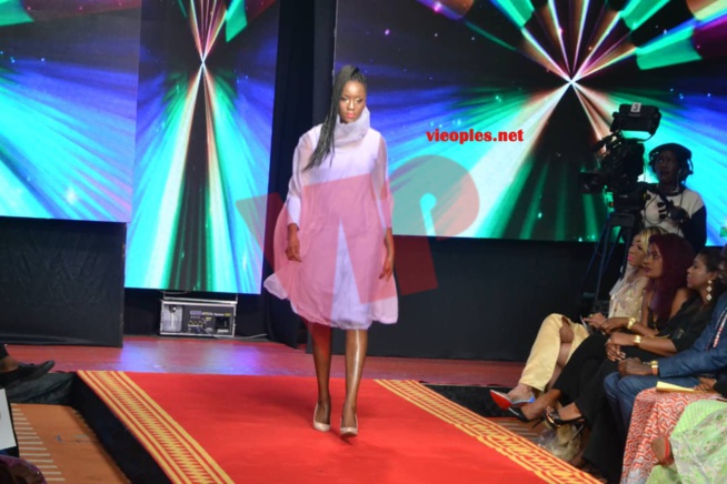 MODE & MUSIQUE: Admirez le défilé de la collection de MATA STYLE au Radisson. MODE & MUSIQUE: Admirez le défilé de la collection de MATA STYLE au Radisson.