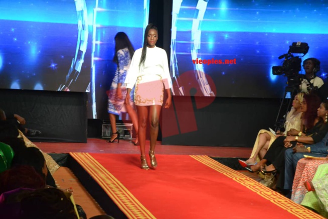 MODE & MUSIQUE: Admirez le défilé de la collection de MATA STYLE au Radisson. MODE & MUSIQUE: Admirez le défilé de la collection de MATA STYLE au Radisson.