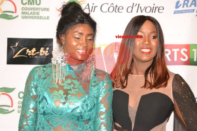 MODE & MUSIQUE: Les images sur le Tapis Rouge au défilé de Adja Ombelico ce samedi.