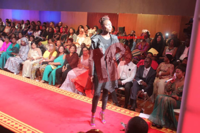 Admirez la nouvelle collection de Adja Ombelico pour les fins d'années et vos mariages. Admirez la nouvelle collection de Adja Ombelico pour les fins d'années et vos mariages.