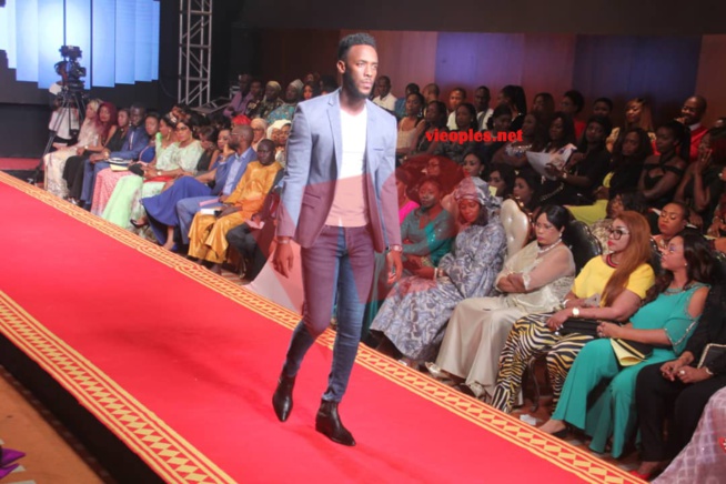 Admirez la nouvelle collection de Adja Ombelico pour les fins d'années et vos mariages. Admirez la nouvelle collection de Adja Ombelico pour les fins d'années et vos mariages.