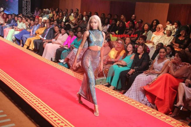 Admirez la nouvelle collection de Adja Ombelico pour les fins d'années et vos mariages. Admirez la nouvelle collection de Adja Ombelico pour les fins d'années et vos mariages.