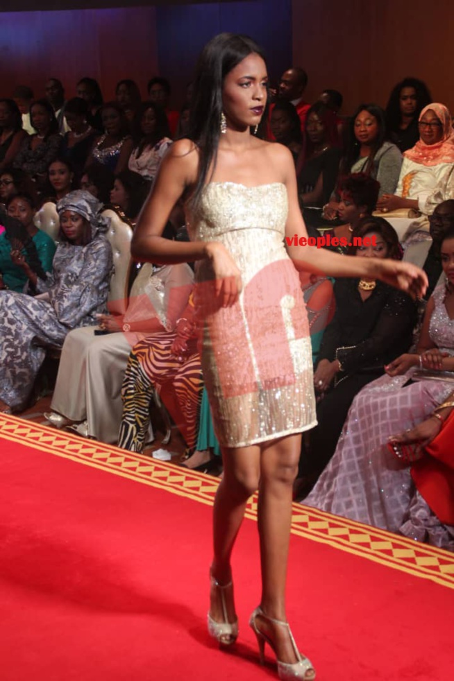 Admirez la nouvelle collection de Adja Ombelico pour les fins d'années et vos mariages. Admirez la nouvelle collection de Adja Ombelico pour les fins d'années et vos mariages.