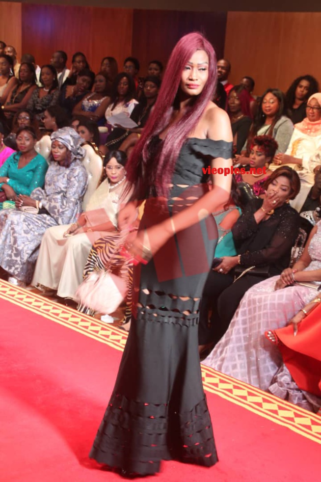 Admirez la nouvelle collection de Adja Ombelico pour les fins d'années et vos mariages. Admirez la nouvelle collection de Adja Ombelico pour les fins d'années et vos mariages.