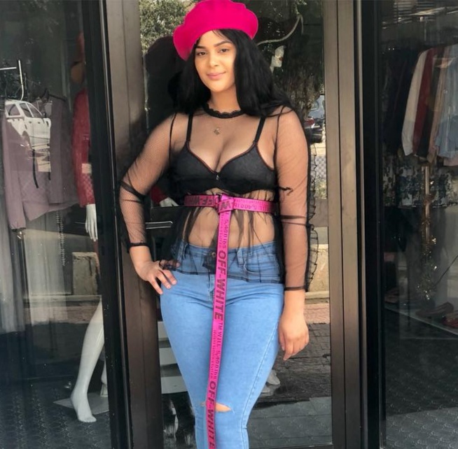 La tenue très transparente de la magnifique actrice Juliana Monteiro