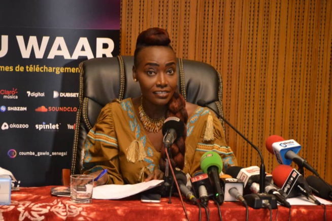 Coumba Gawlo Seck : « Politikou Sénégal, tek deal, saganté, woute xaaliss rek* » Coumba Gawlo Seck : « Politikou Sénégal, tek deal, saganté, woute xaaliss rek* »