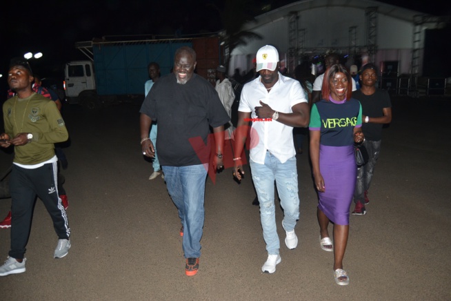 SARGAL MOR THIAM: Akon dans les derniers réglages au King Fhad Place pour la soirée de gala ce samedi 15 Décembre.