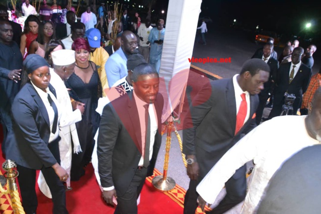SARGAL MOR THIAM: Akon rend un vibrant hommage à son père au chapiteau du King Fahd; En images SARGAL MOR THIAM: Akon rend un vibrant hommage à son père au chapiteau du King Fahd; En images