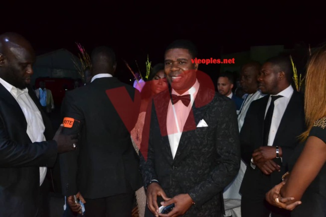 SARGAL MOR THIAM: Akon rend un vibrant hommage à son père au chapiteau du King Fahd; En images SARGAL MOR THIAM: Akon rend un vibrant hommage à son père au chapiteau du King Fahd; En images