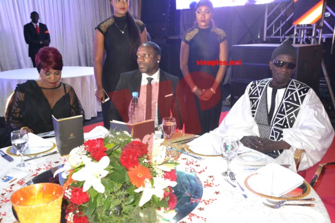 SARGAL MOR THIAM: Akon rend un vibrant hommage à son père au chapiteau du King Fahd; En images SARGAL MOR THIAM: Akon rend un vibrant hommage à son père au chapiteau du King Fahd; En images