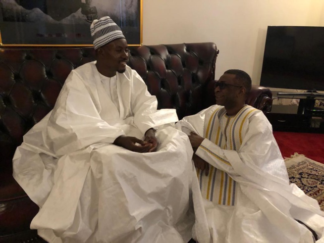 TOURNAGE DE ILA TOUBA; Youssou Ndour reçu par le porte parole du Khalife Serigne Basse Abdou Khadre.