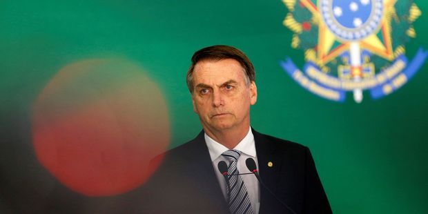 Brésil: le président Bolsonaro rattrapé par des affaires avant même son investiture Brésil: le président Bolsonaro rattrapé par des affaires avant même son investiture