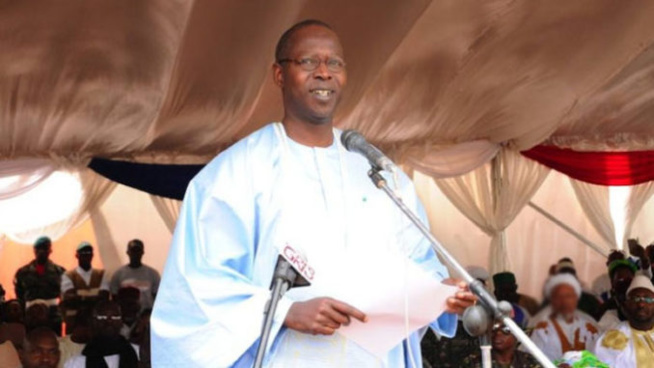 Congrès d’investiture de Me Ousmane Ngom et Cie : Le PM égratigne Wade et Fils Congrès d’investiture de Me Ousmane Ngom et Cie : Le PM égratigne Wade et Fils