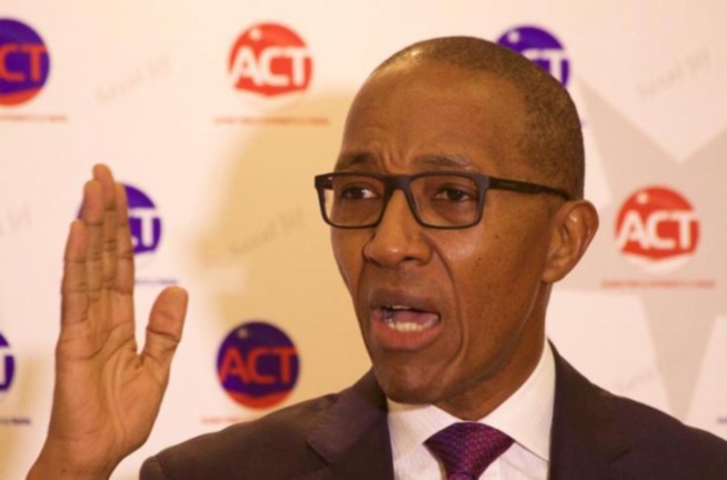 Abdoul Mbaye charge le Conseil constitutionnel et dénonce des irrégularités Abdoul Mbaye charge le Conseil constitutionnel et dénonce des irrégularités