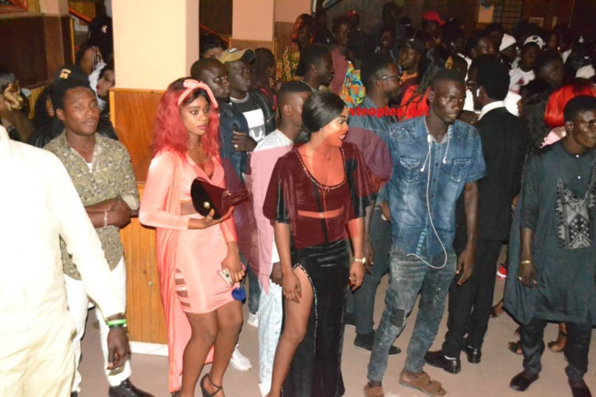 Le chouchou de la banlieue, Baba Mbengue explose le Ravin et chauffe la Scène.