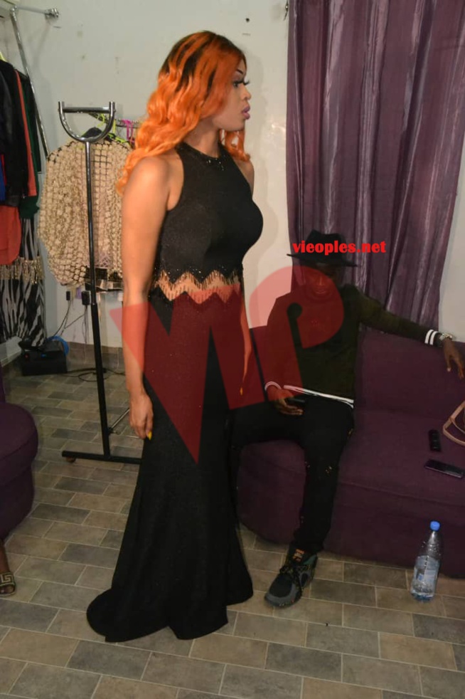 TENDANCES 2019 :L' ex Miss Sénégal, Ndeye Astou Sall en mode shooting chez Mata Style pour le choix de collection Nouvel An 2019. TENDANCES 2019 :L' ex Miss Sénégal, Ndeye Astou Sall en mode shooting chez Mata Style pour le choix de collection Nouvel An 2019.