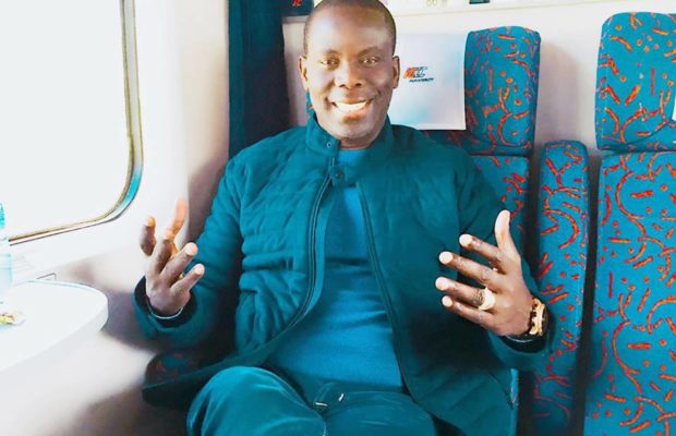 AIBD – MALICK GAKOU INTERPELLÉ, PUIS FOUILLÉ À SA DESCENTE D’AVION , il a été signalé AIBD – MALICK GAKOU INTERPELLÉ, PUIS FOUILLÉ À SA DESCENTE D’AVION , il a été signalé