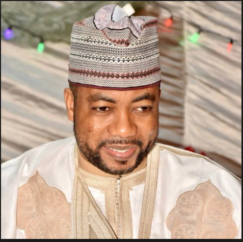 Reçu en audience, Sheikh Alassane Sène va composer une chanson pour Macky Sall Reçu en audience, Sheikh Alassane Sène va composer une chanson pour Macky Sall
