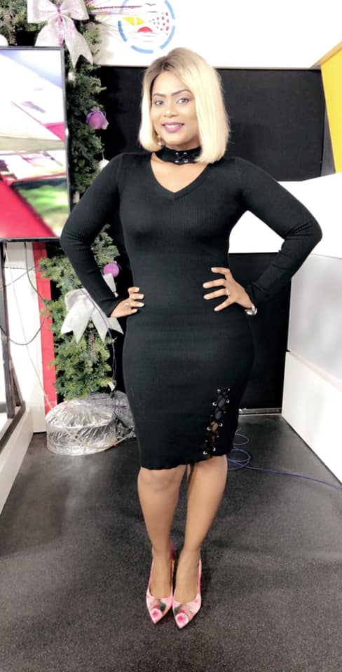 : Merry Bèye, oh la blonde