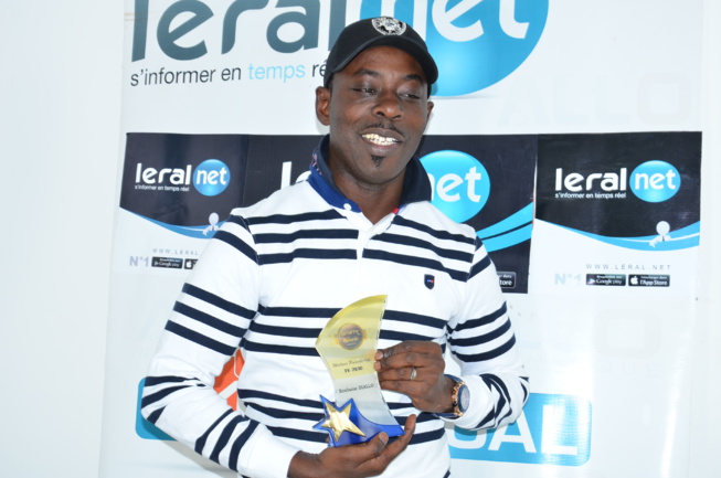Les images de la remise du trophée de "Meilleur Présentateur de l'année 2018" à Boubacar Diallo Les images de la remise du trophée de "Meilleur Présentateur de l'année 2018" à Boubacar Diallo