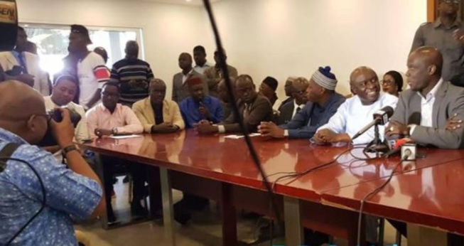 Présidentielle 2019: Le C25 récuse les 7 sages, charge Macky Sall et appelle le peuple à la résistance (Déclaration) Présidentielle 2019: Le C25 récuse les 7 sages, charge Macky Sall et appelle le peuple à la résistance (Déclaration)