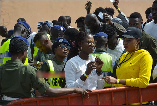 Pour avoir mis Ko un gendarme : Un membre de l'entourage de Modou Lô arrêté puis déféré au parquet Pour avoir mis Ko un gendarme : Un membre de l'entourage de Modou Lô arrêté puis déféré au parquet