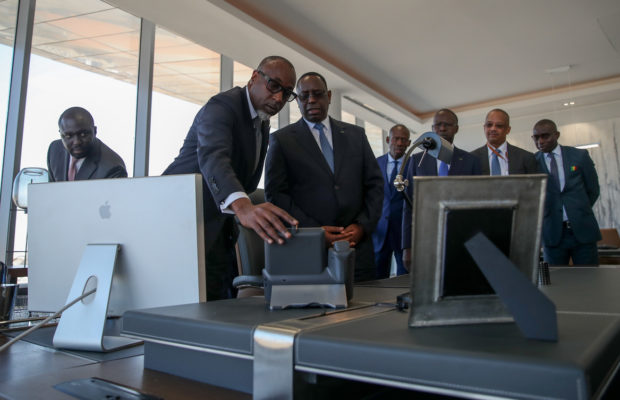 Macky Sall solde ses comptes avec la jeunesse insolente: Vous pensez qu’insulter les gens, insulter le chef de l’État, c’est ce qui va développer le pays ? Macky Sall solde ses comptes avec la jeunesse insolente: Vous pensez qu’insulter les gens, insulter le chef de l’État, c’est ce qui va développer le pays ?