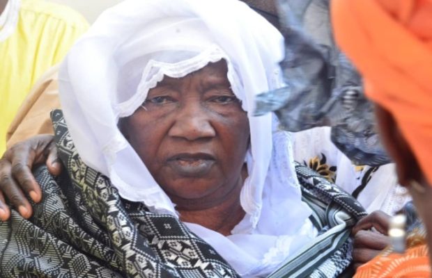 Sokhna Fatou FALL: La veuve de Ahmed Bachir Kounta « il nous a appris à lire le coran… » Sokhna Fatou FALL: La veuve de Ahmed Bachir Kounta « il nous a appris à lire le coran… »